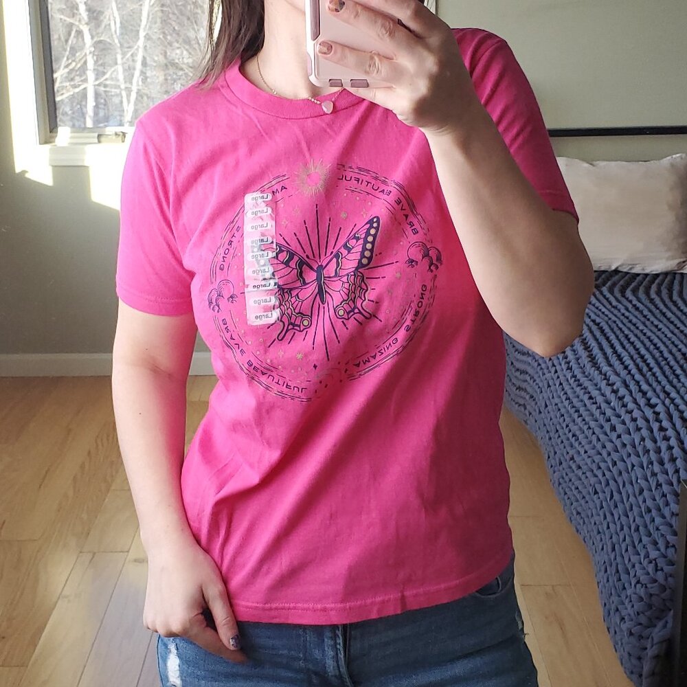 Awaya Life crew neck pink butterfly graphic tee-shirt NWT